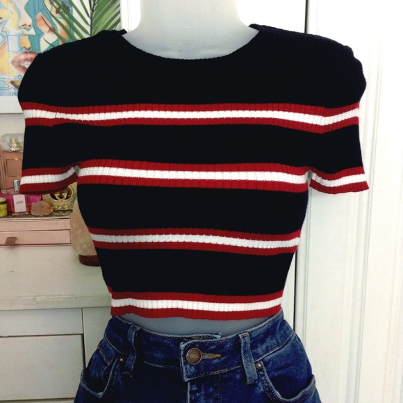 Forever 21 Tops - Striped Black Knit Crop Top Forever 21 Tops - Striped Black Knit Crop Top